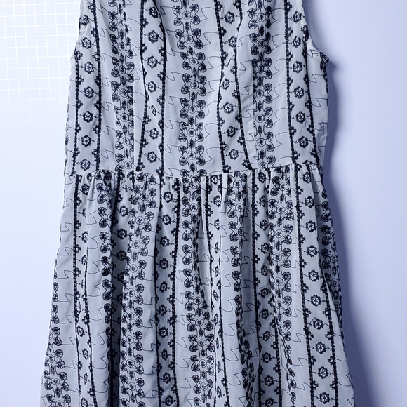 Forever 21 Child Black and White Floral Summer Dress - Picture 4 of 6